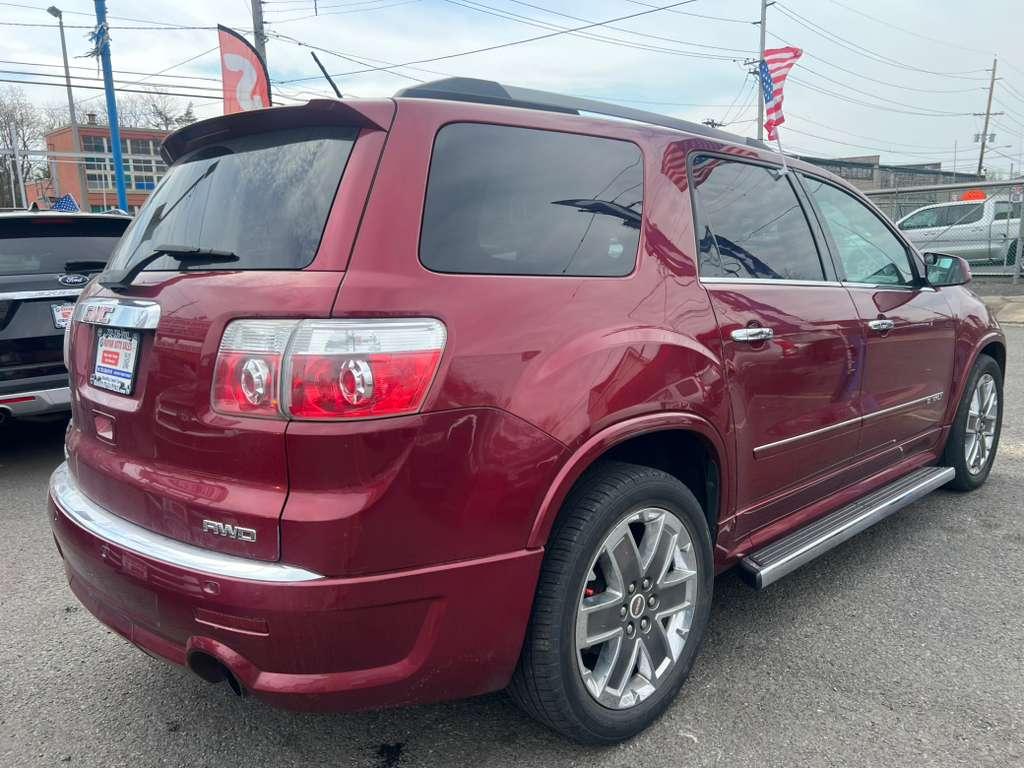 GMC Acadia Denali AWD 2011
