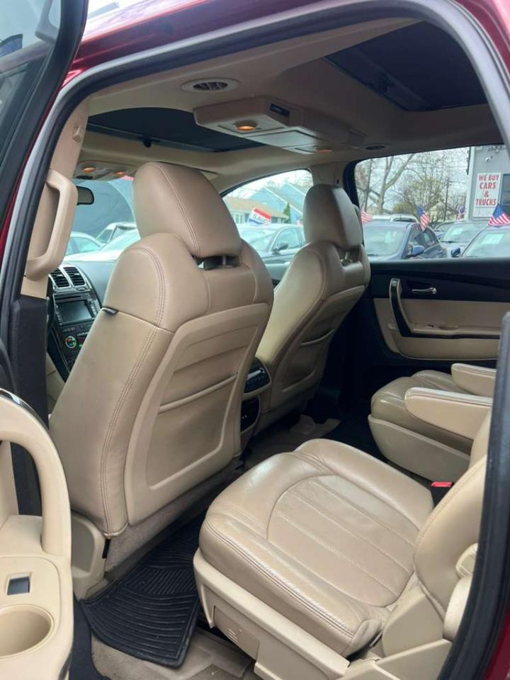 GMC Acadia Denali AWD 2011