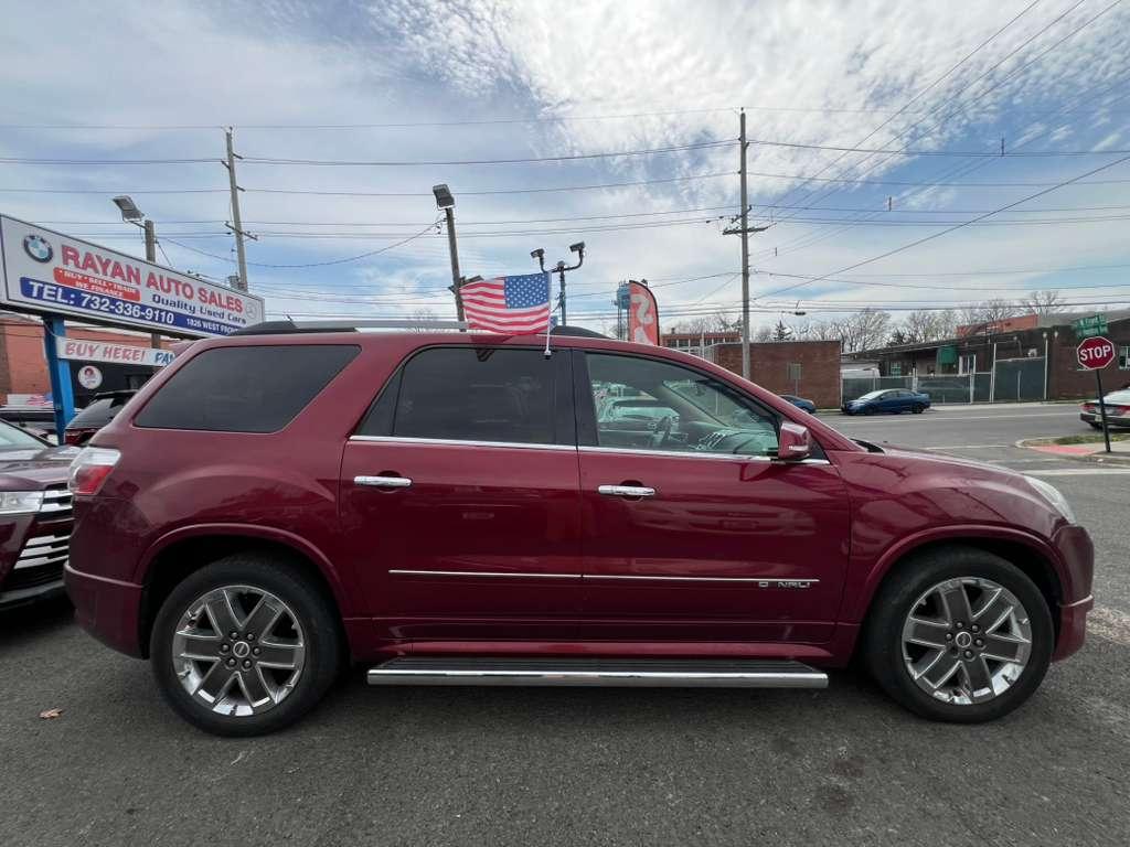 GMC Acadia Denali AWD 2011
