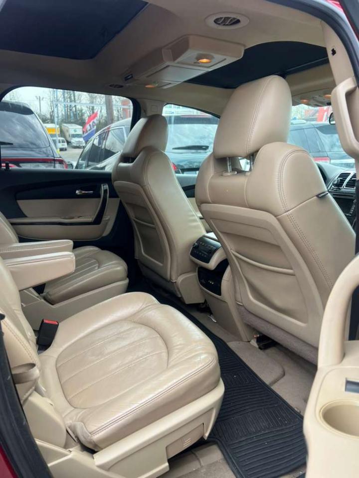 GMC Acadia Denali AWD 2011