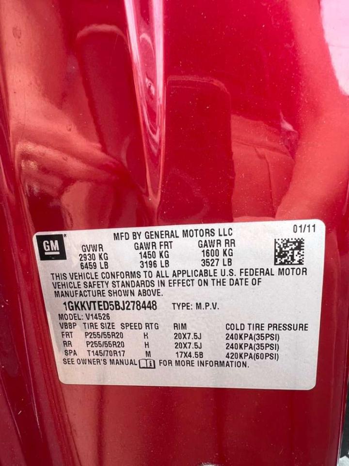 GMC Acadia Denali AWD 2011