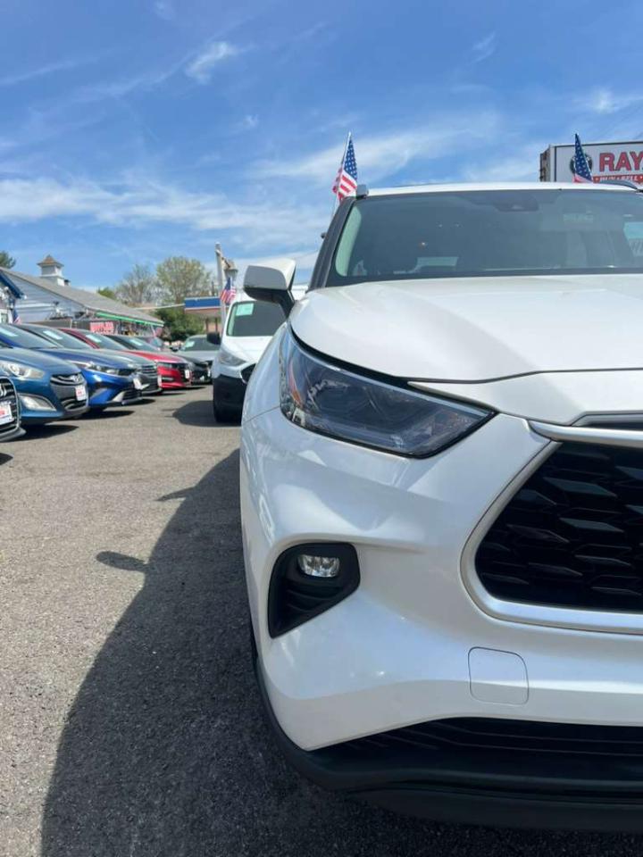 Toyota Highlander XLE AWD V6 2021