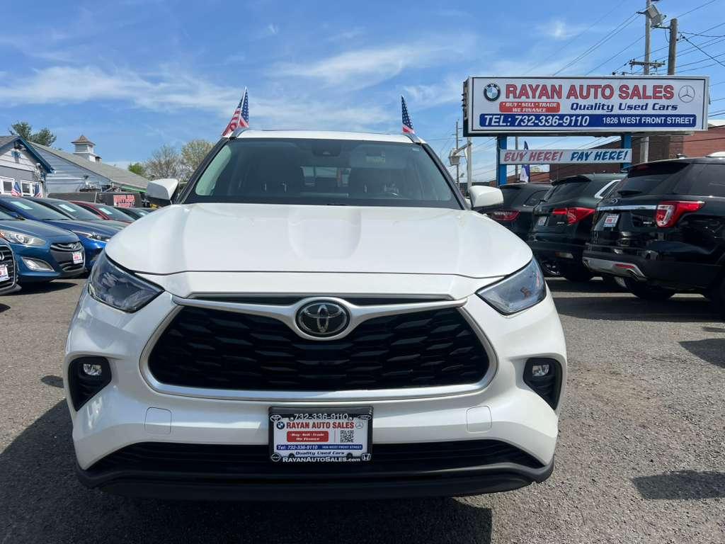 Toyota Highlander XLE AWD V6 2021