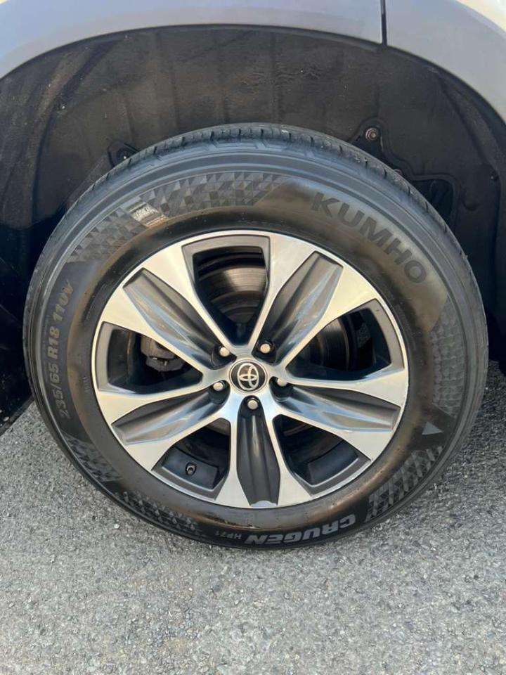 Toyota Highlander XLE AWD V6 2021