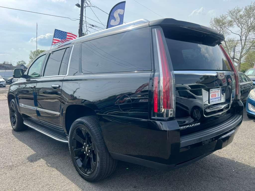 Cadillac Escalade ESV Luxury 4WD 2016