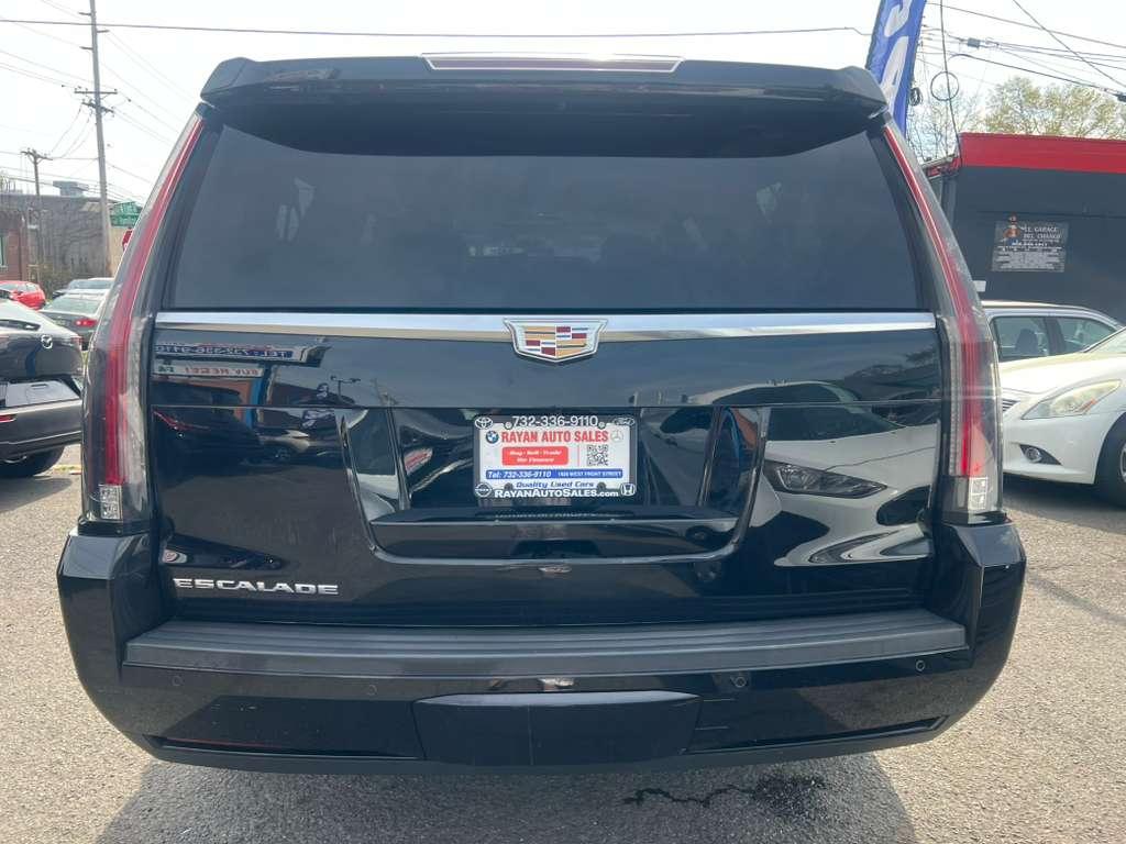 Cadillac Escalade ESV Luxury 4WD 2016