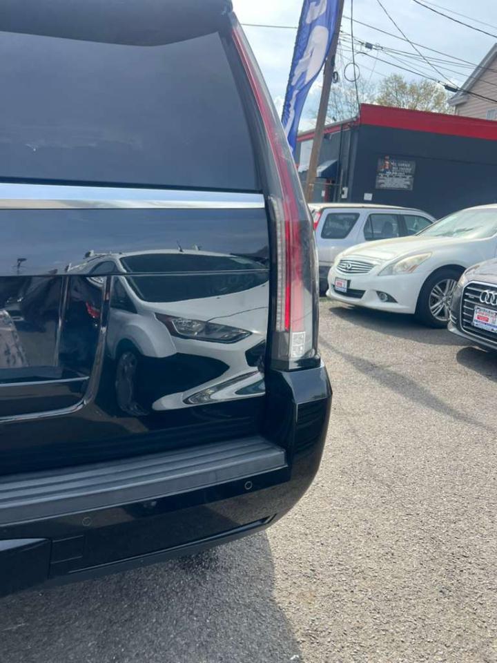 Cadillac Escalade ESV Luxury 4WD 2016