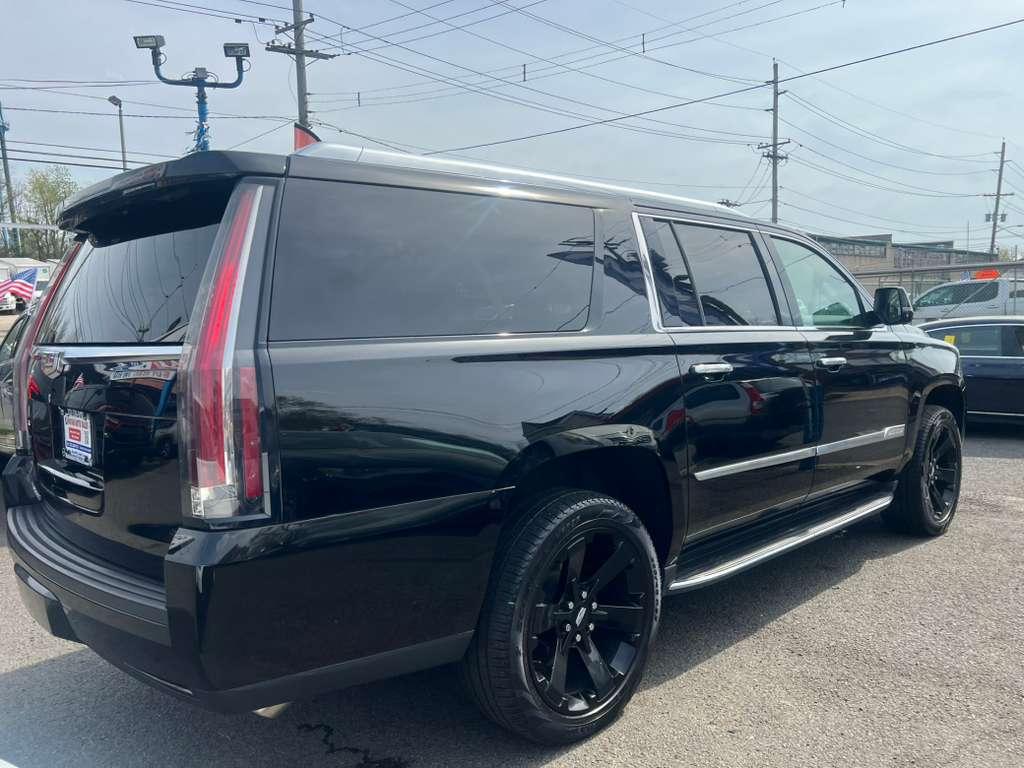 Cadillac Escalade ESV Luxury 4WD 2016