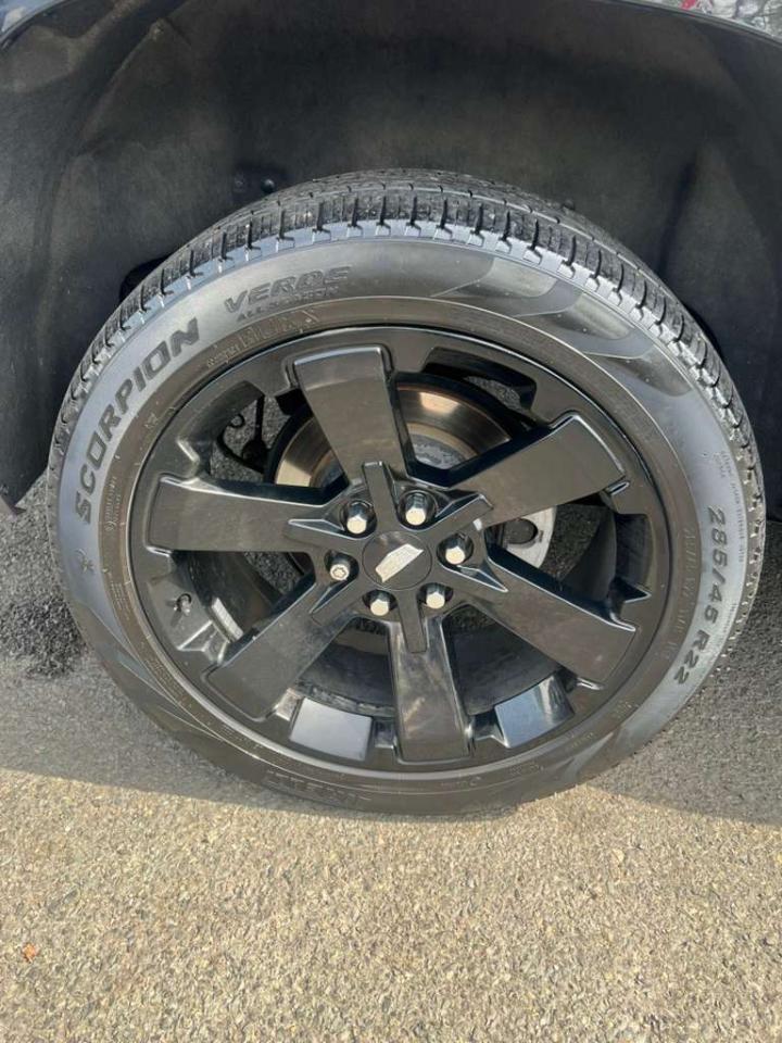 Cadillac Escalade ESV Luxury 4WD 2016