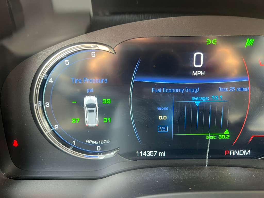 Cadillac Escalade ESV Luxury 4WD 2016