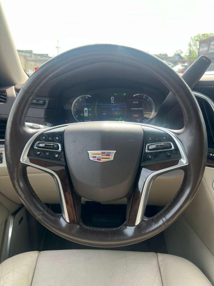 Cadillac Escalade ESV Luxury 4WD 2016