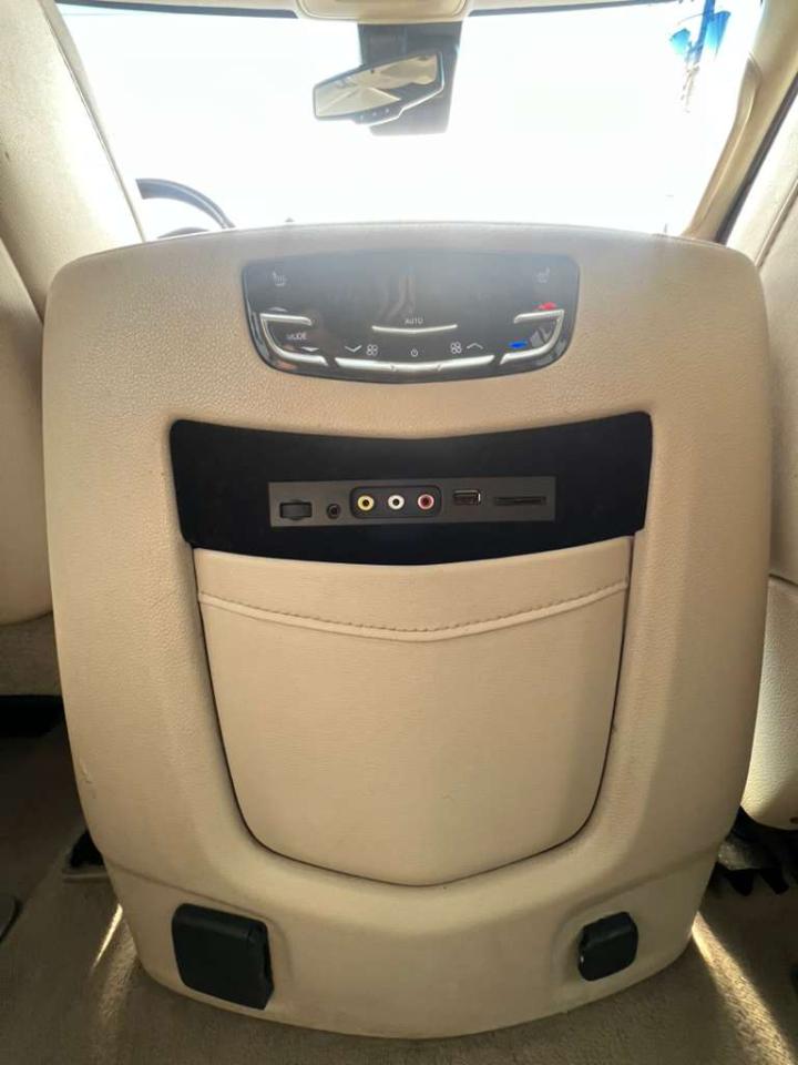 Cadillac Escalade ESV Luxury 4WD 2016