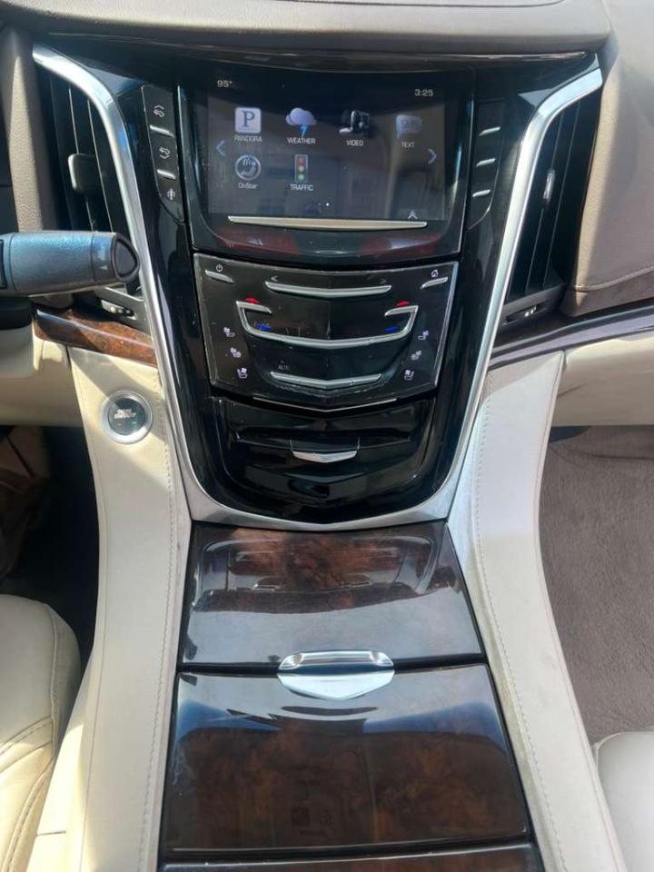 Cadillac Escalade ESV Luxury 4WD 2016