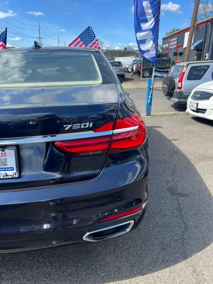 BMW 7-Series 750i xDrive 2016