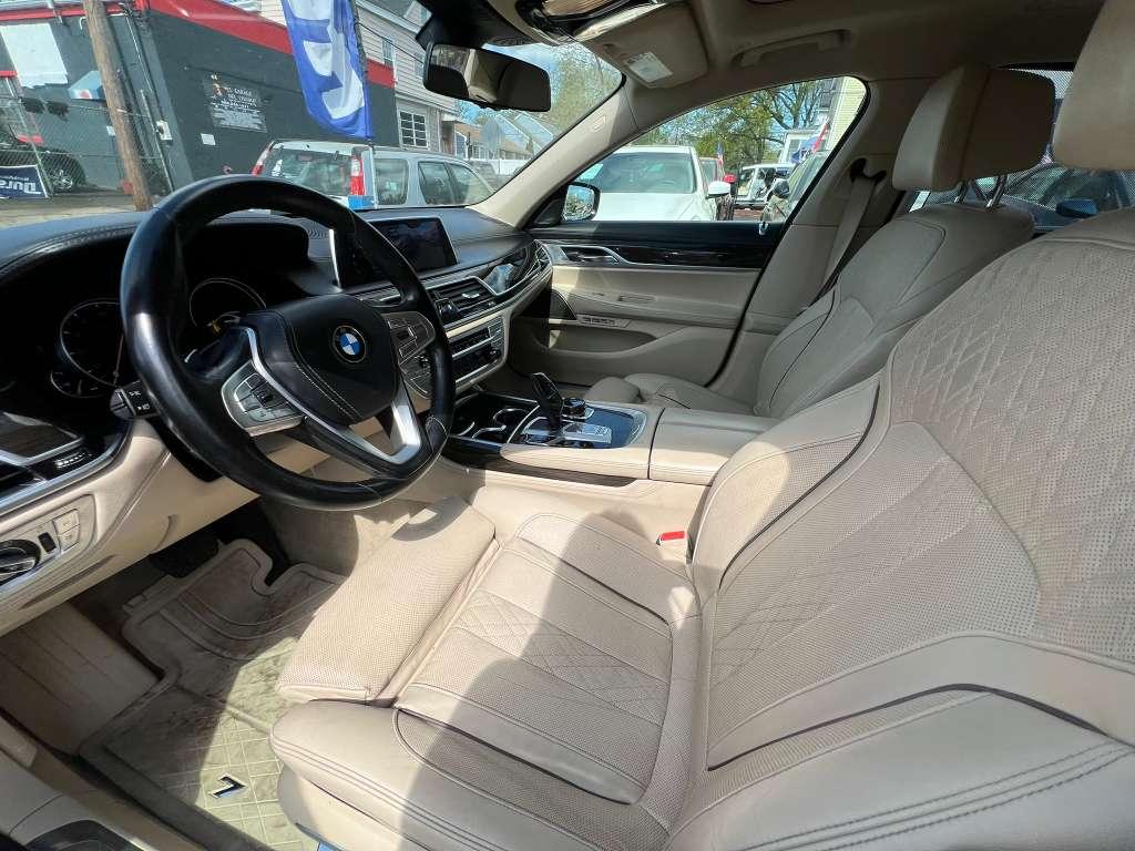 BMW 7-Series 750i xDrive 2016