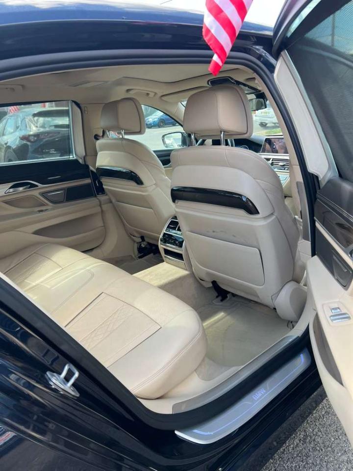 BMW 7-Series 750i xDrive 2016
