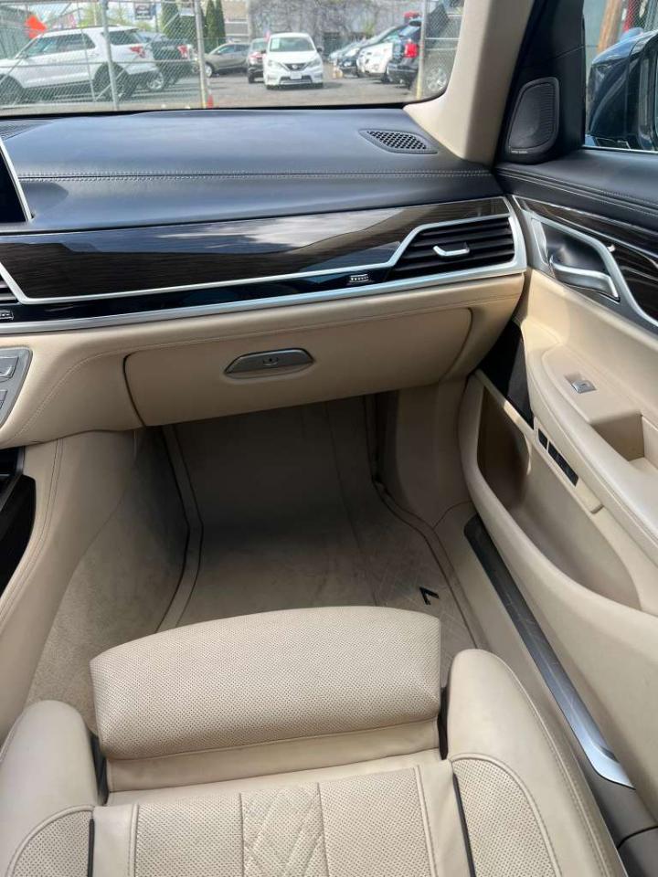 BMW 7-Series 750i xDrive 2016