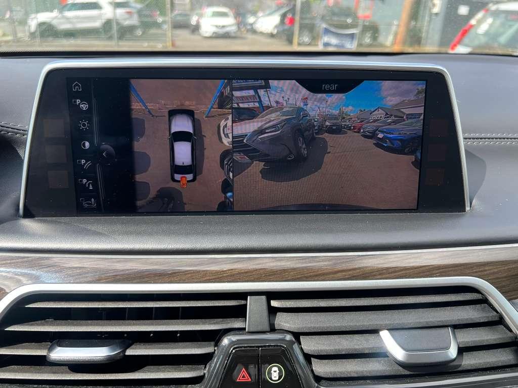 BMW 7-Series 750i xDrive 2016