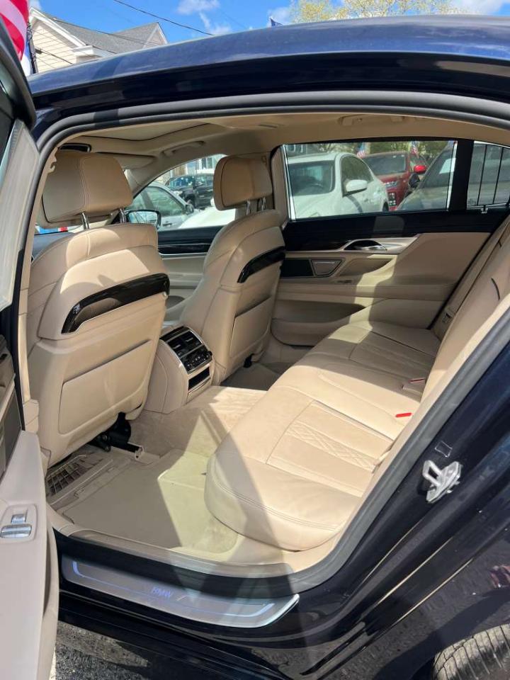 BMW 7-Series 750i xDrive 2016