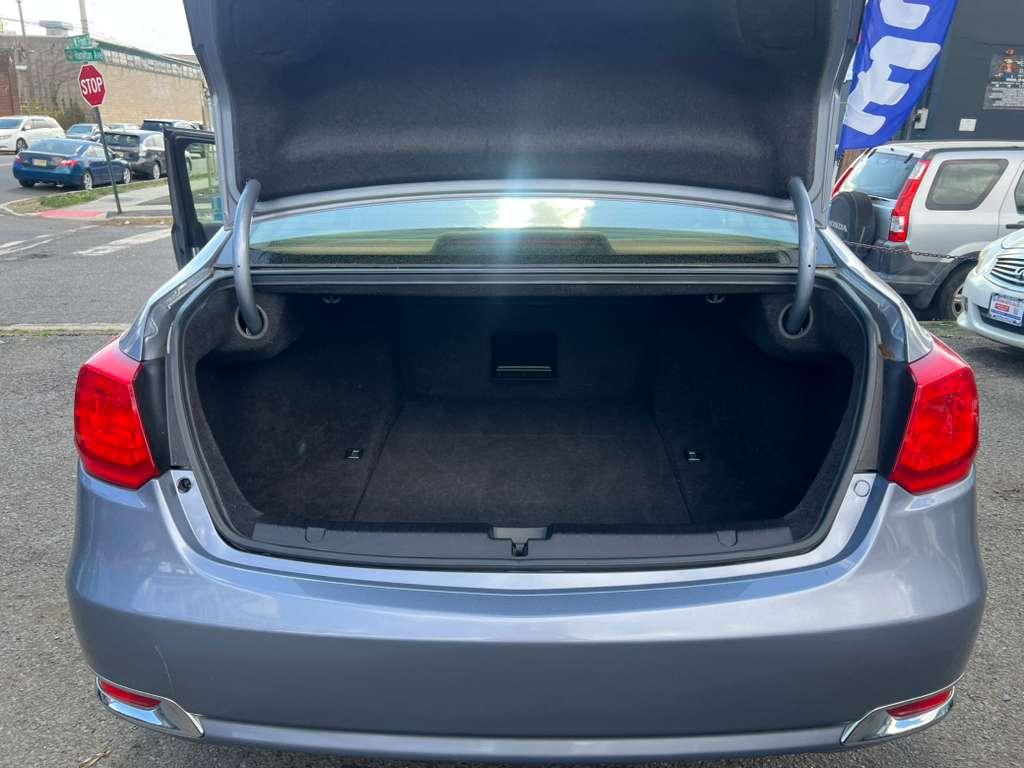 Acura RLX 6-Spd AT 2014