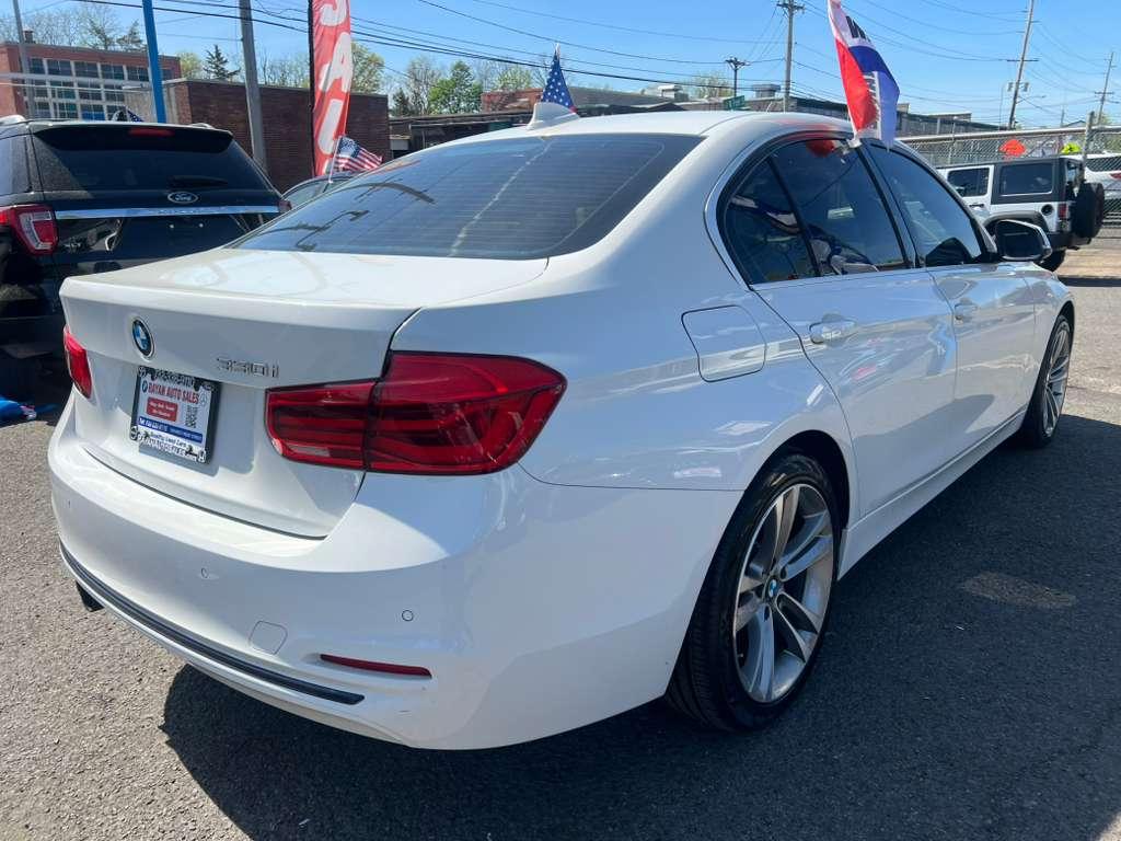 BMW 3-Series 330i SULEV Sedan 2017