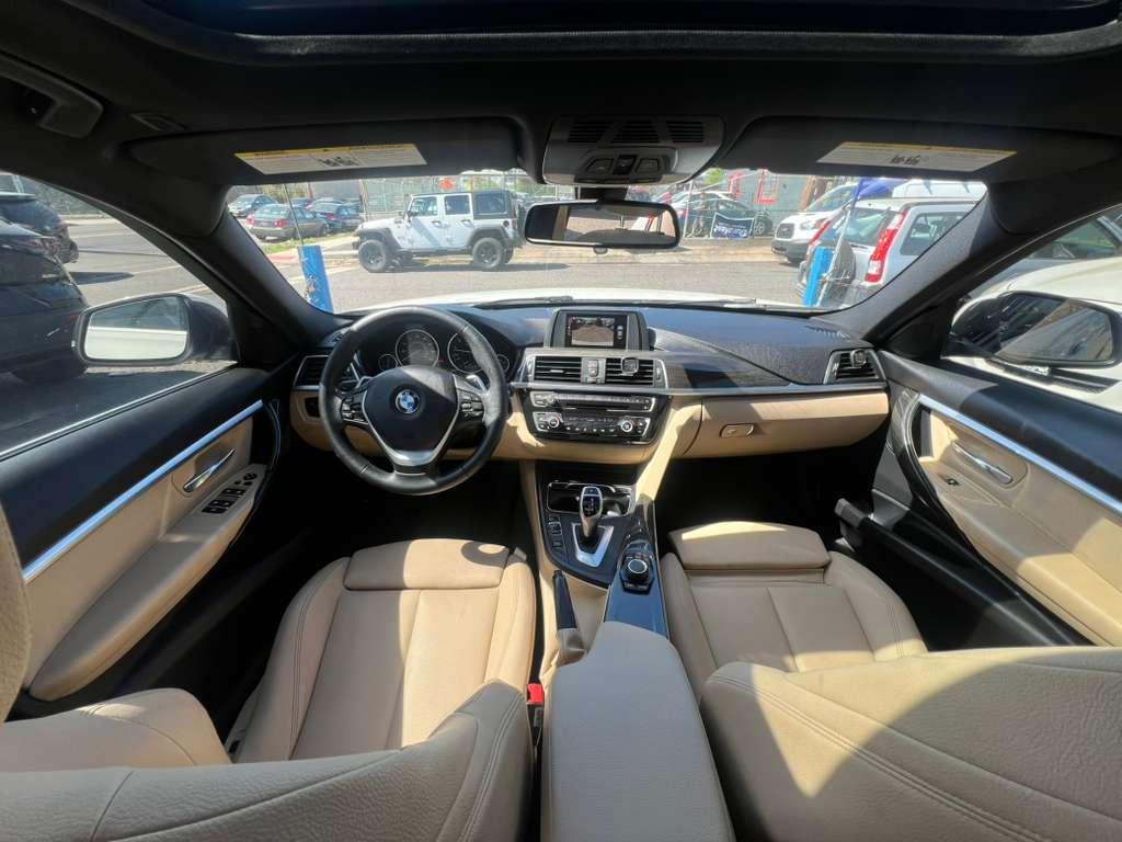 BMW 3-Series 330i SULEV Sedan 2017