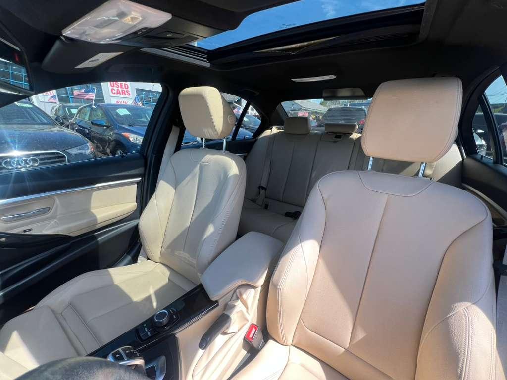 BMW 3-Series 330i SULEV Sedan 2017