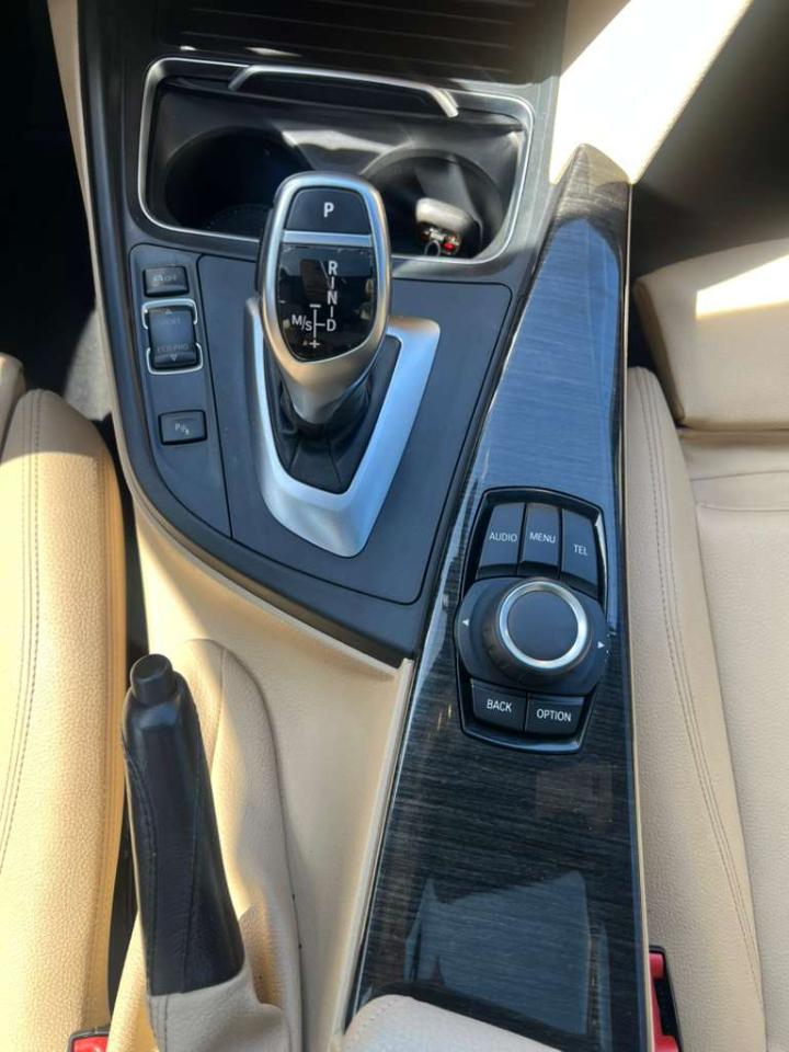 BMW 3-Series 330i SULEV Sedan 2017