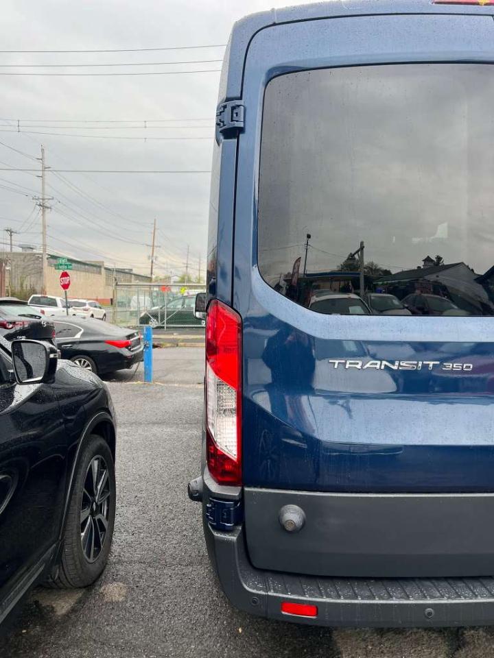 Ford Transit 350 Wagon Med. Roof XL w/Sliding Pass. 148-in. WB 2016