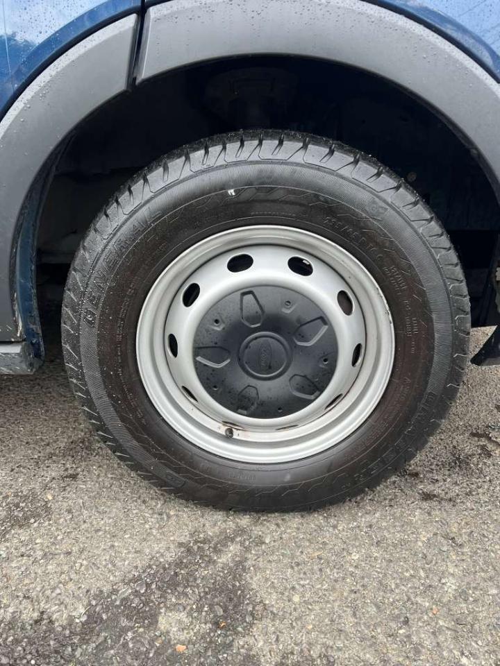 Ford Transit 350 Wagon Med. Roof XL w/Sliding Pass. 148-in. WB 2016