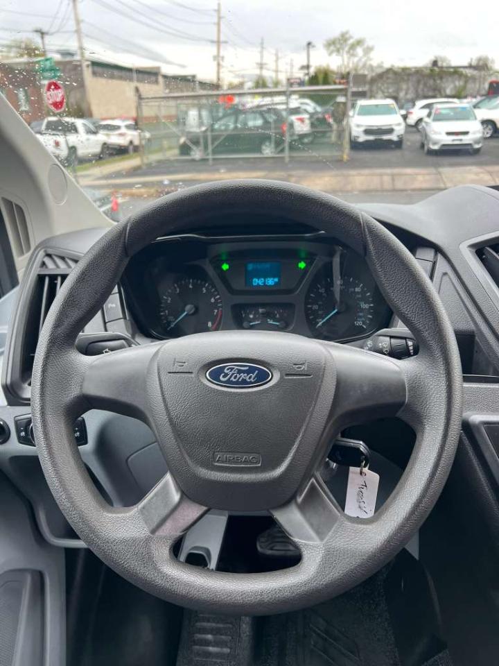 Ford Transit 350 Wagon Med. Roof XL w/Sliding Pass. 148-in. WB 2016