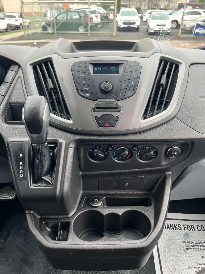 Ford Transit 350 Wagon Med. Roof XL w/Sliding Pass. 148-in. WB 2016