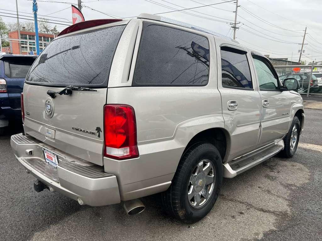 Cadillac Escalade AWD 2004
