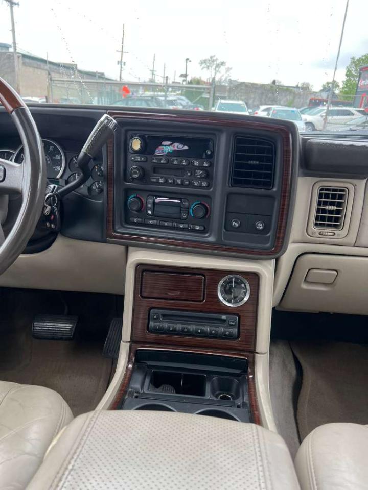 Cadillac Escalade AWD 2004