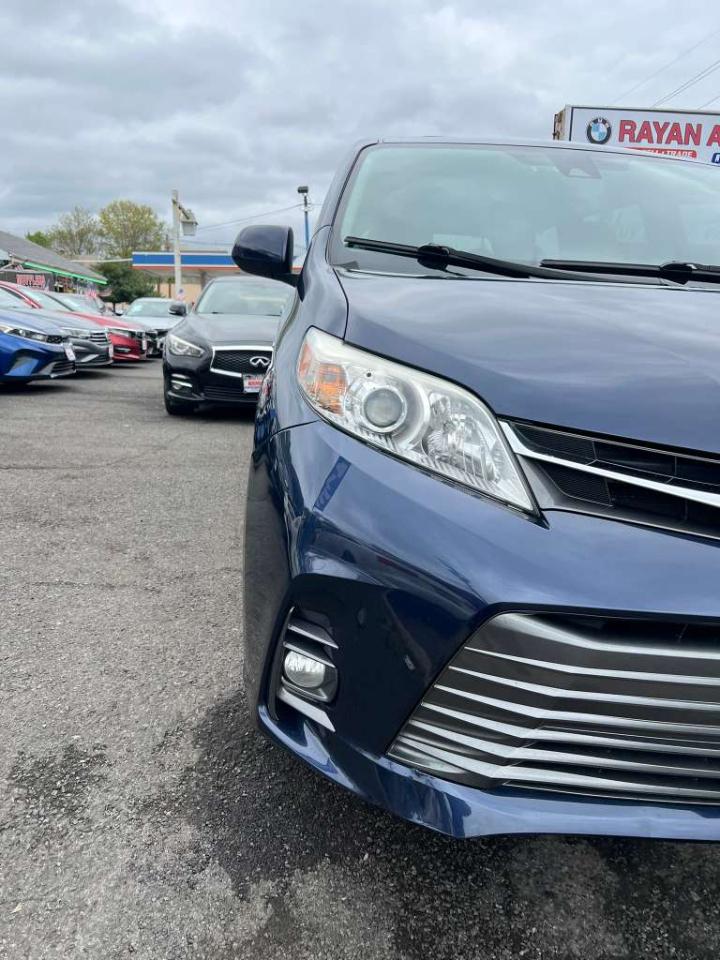 Toyota Sienna XLE 7-Passenger AWD 2020