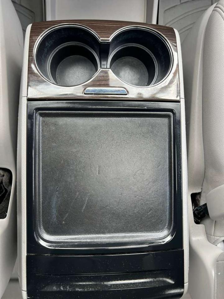 Toyota Sienna XLE 7-Passenger AWD 2020