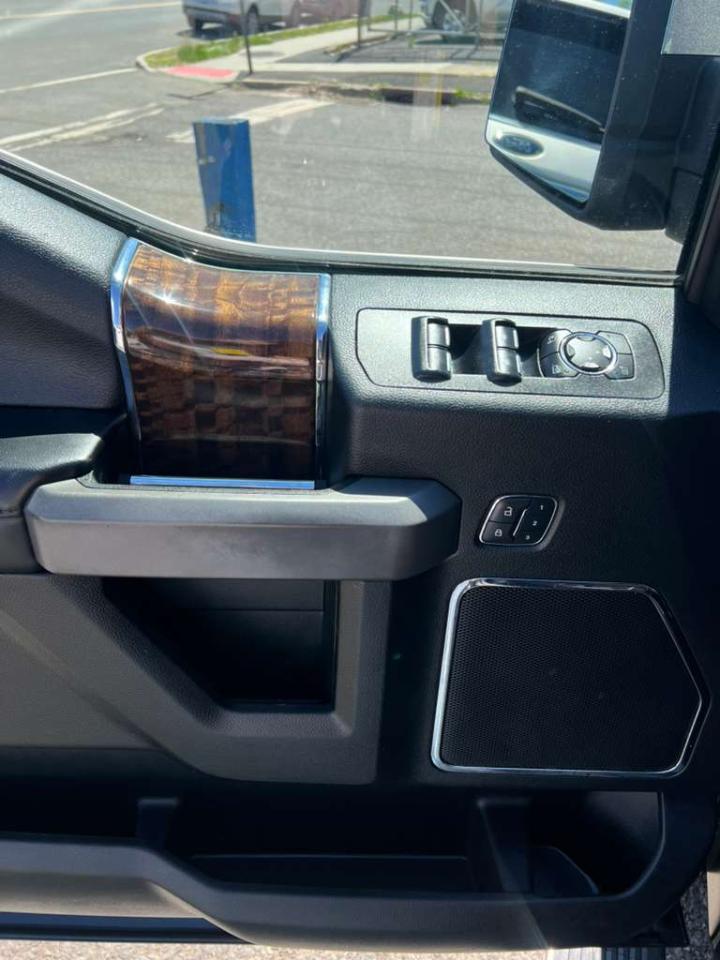 Ford F-150 Platinum 4WD SuperCrew 6.5' Box 2015
