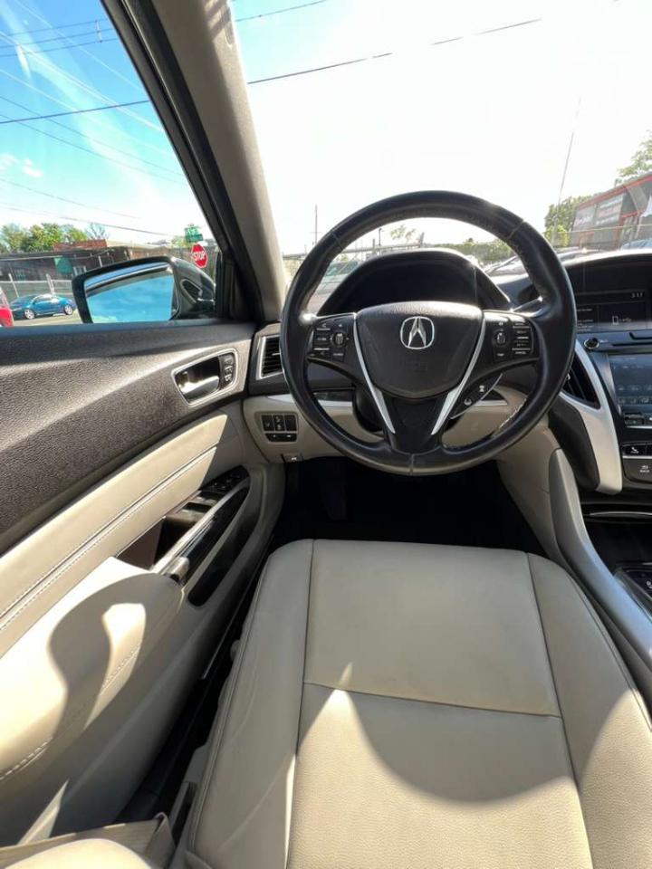Acura TLX Base 3.5L SH-AWD 2018