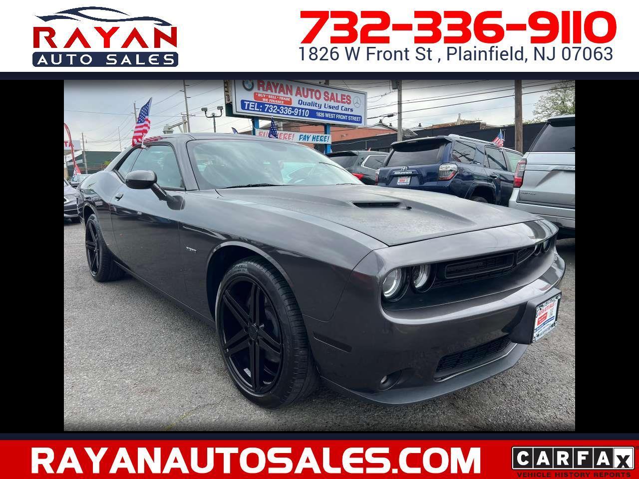 2017 Dodge Challenger R/T's photo
