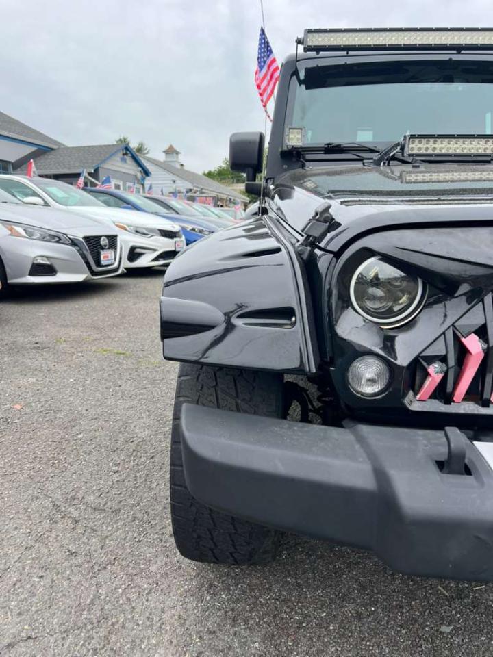 Jeep Wrangler Unlimited Sahara 4WD 2014