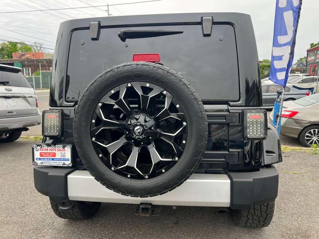 Jeep Wrangler Unlimited Sahara 4WD 2014