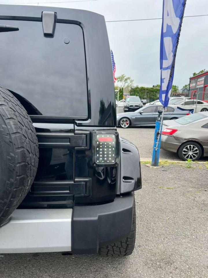 Jeep Wrangler Unlimited Sahara 4WD 2014
