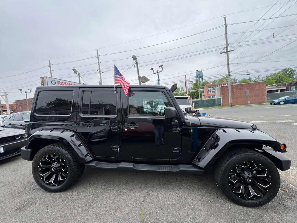 Jeep Wrangler Unlimited Sahara 4WD 2014