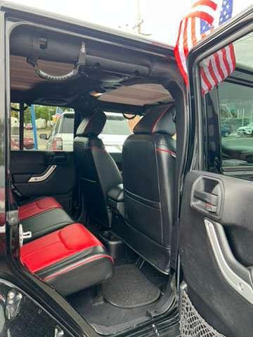 Jeep Wrangler Unlimited Sahara 4WD 2014