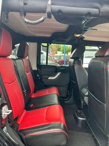 Jeep Wrangler Unlimited Sahara 4WD 2014
