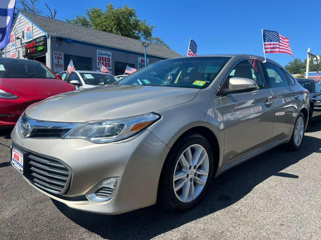 Toyota Avalon XLE 2015
