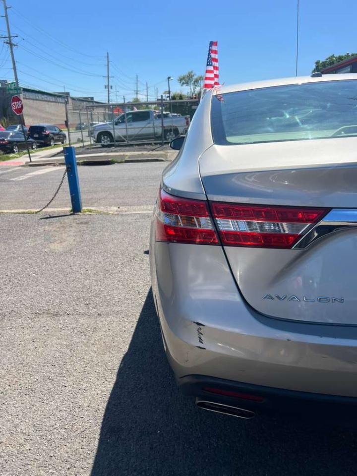 Toyota Avalon XLE 2015