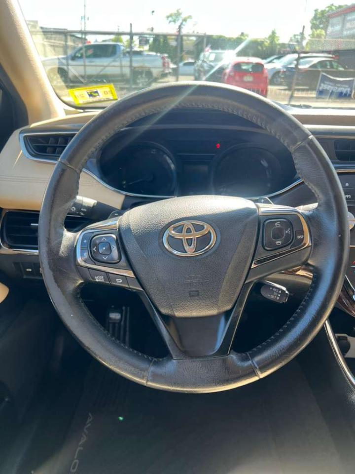 Toyota Avalon XLE 2015