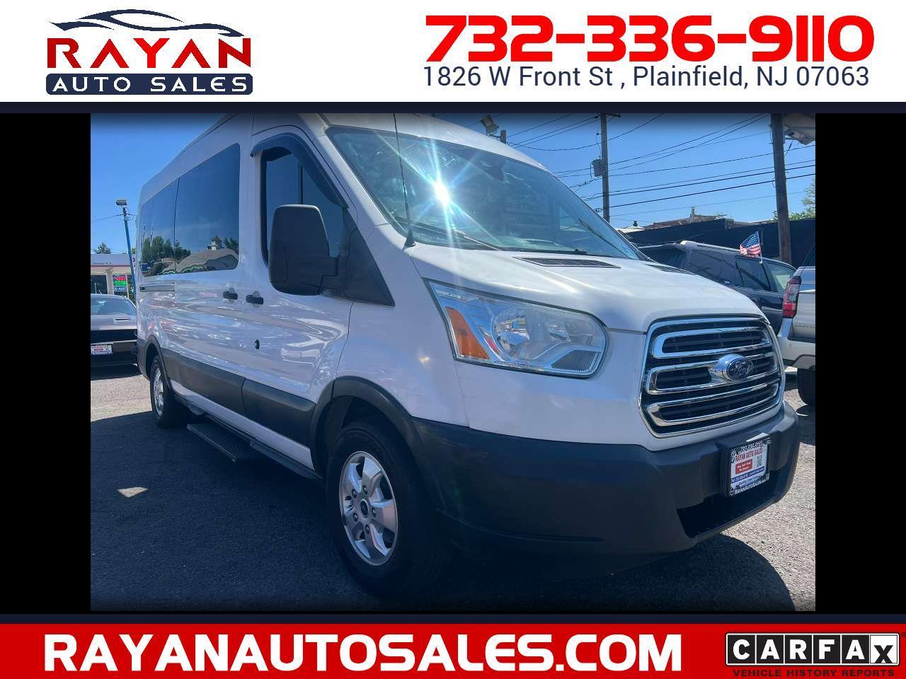 Ford Transit 350 Wagon Med. Roof XLT w/Sliding Pass. 148-in. WB 2017