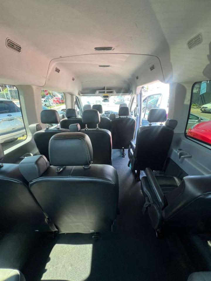 Ford Transit 350 Wagon Med. Roof XLT w/Sliding Pass. 148-in. WB 2017